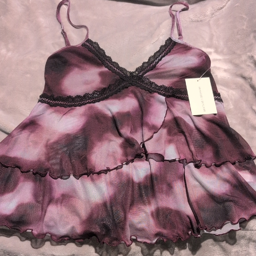 Chic Tie-Dye Chemise with Lace Trim